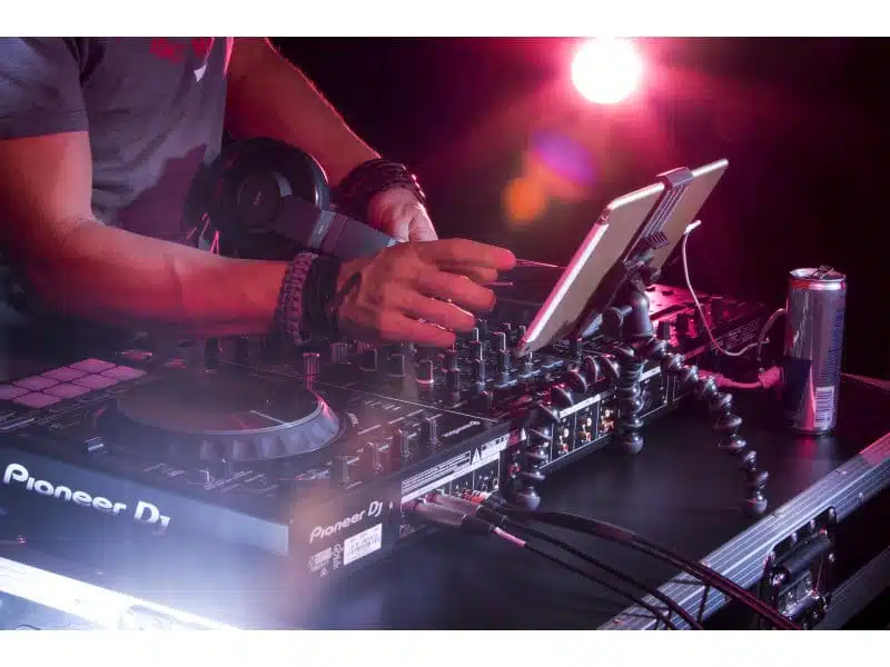 Joby GripTight Mount Pro (10" Tablet) - Image 5