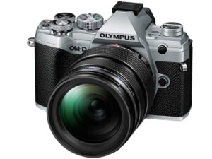 Olympus OM-D E-M5 Mark III 12-40mm PRO kit -hopea