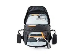 Lowepro kameralaukku auki