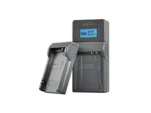 USB laturi, Nikon, Fuji, Olympus ja Pentax akuille (7.2V-8.4V)