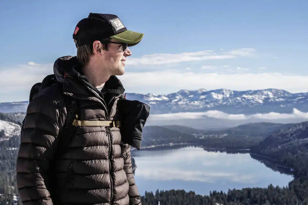 kameran keskikokoinen sadesuoja