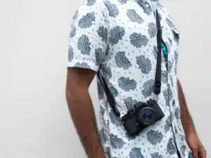 Musta kamerahihna sling