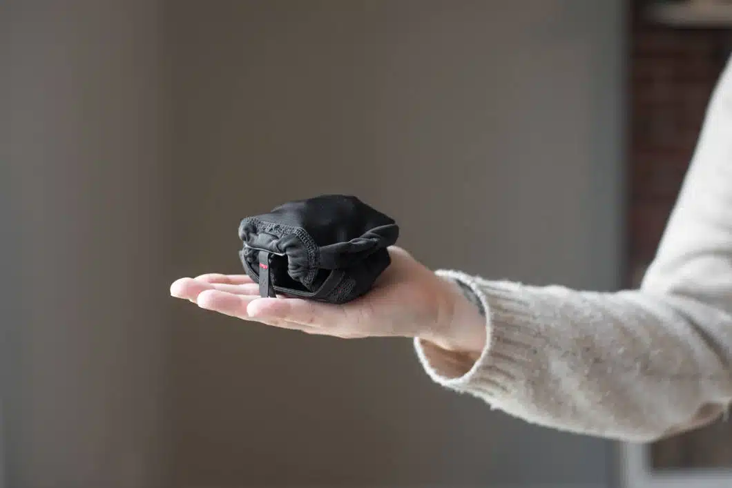 kameran keskikokoinen sadesuoja