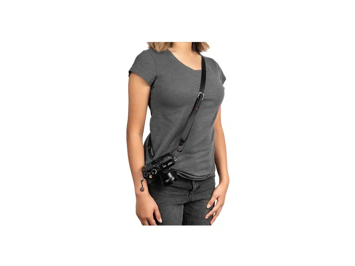 Kevyt ja kätevä kamerahihna