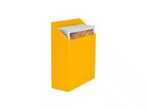 Polaroidkuvien säilytyslaatikko keltainen