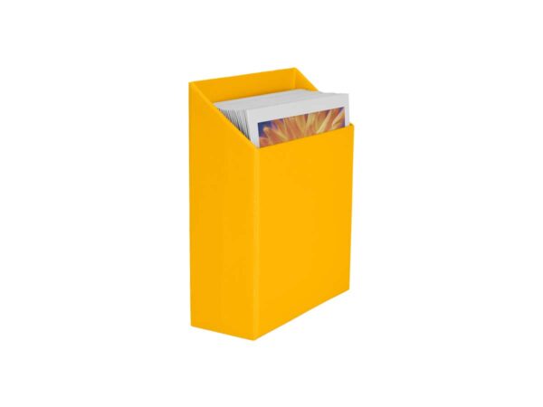 Polaroidkuvien säilytyslaatikko keltainen