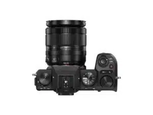 Fujifilm X-S20 + XF 18-55mm kit päältä